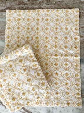 Set of 4 Yellow & White Floral Cloth Placemats - Summer Home Decor